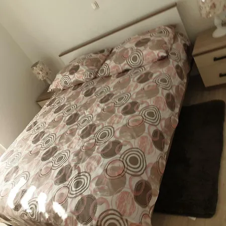 Apartament Nella *